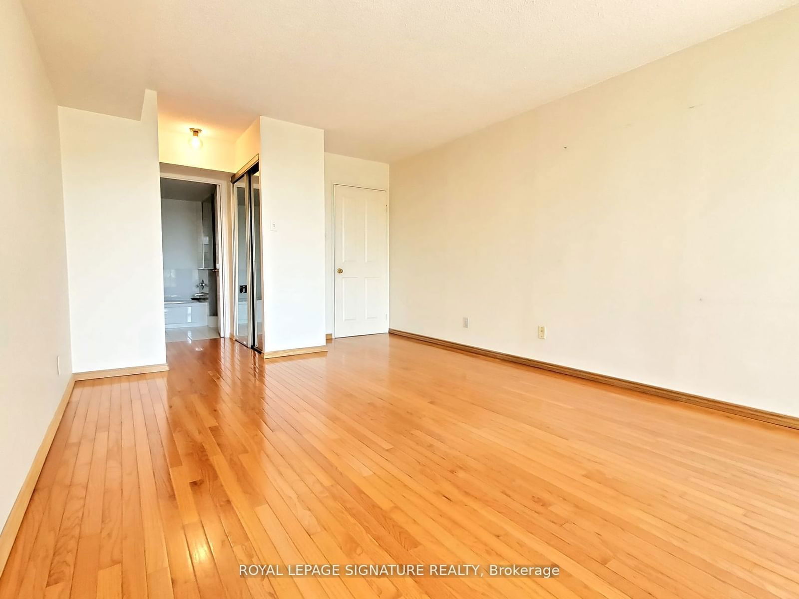 1121 Steeles Ave W, unit 212 for rent - image #39