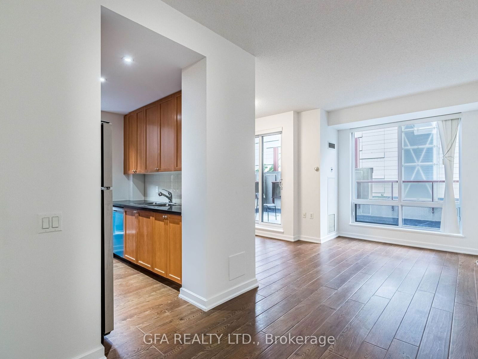 85 Bloor St E, unit 302 for sale - image #4