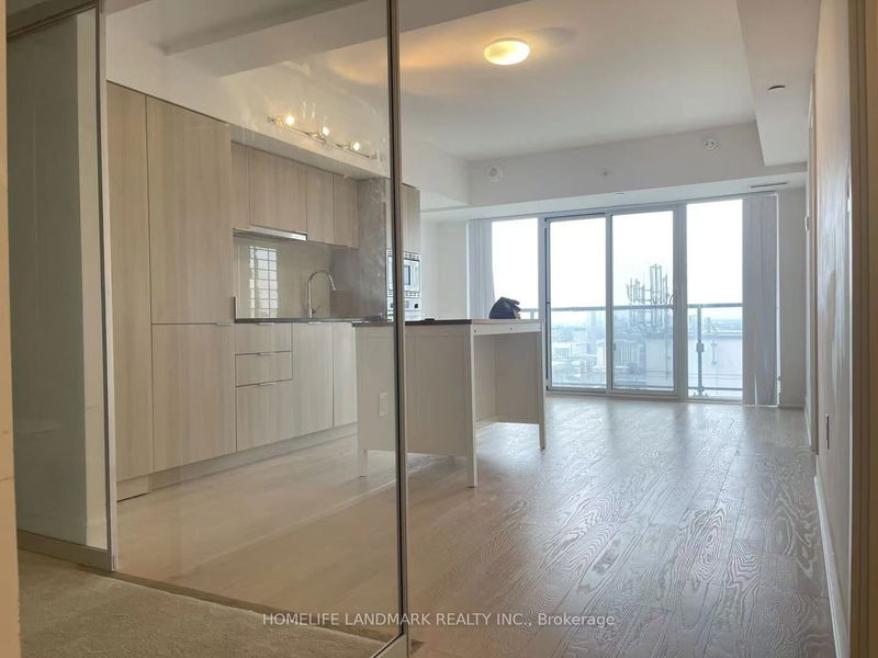 955 Bay St, unit 2509 for rent