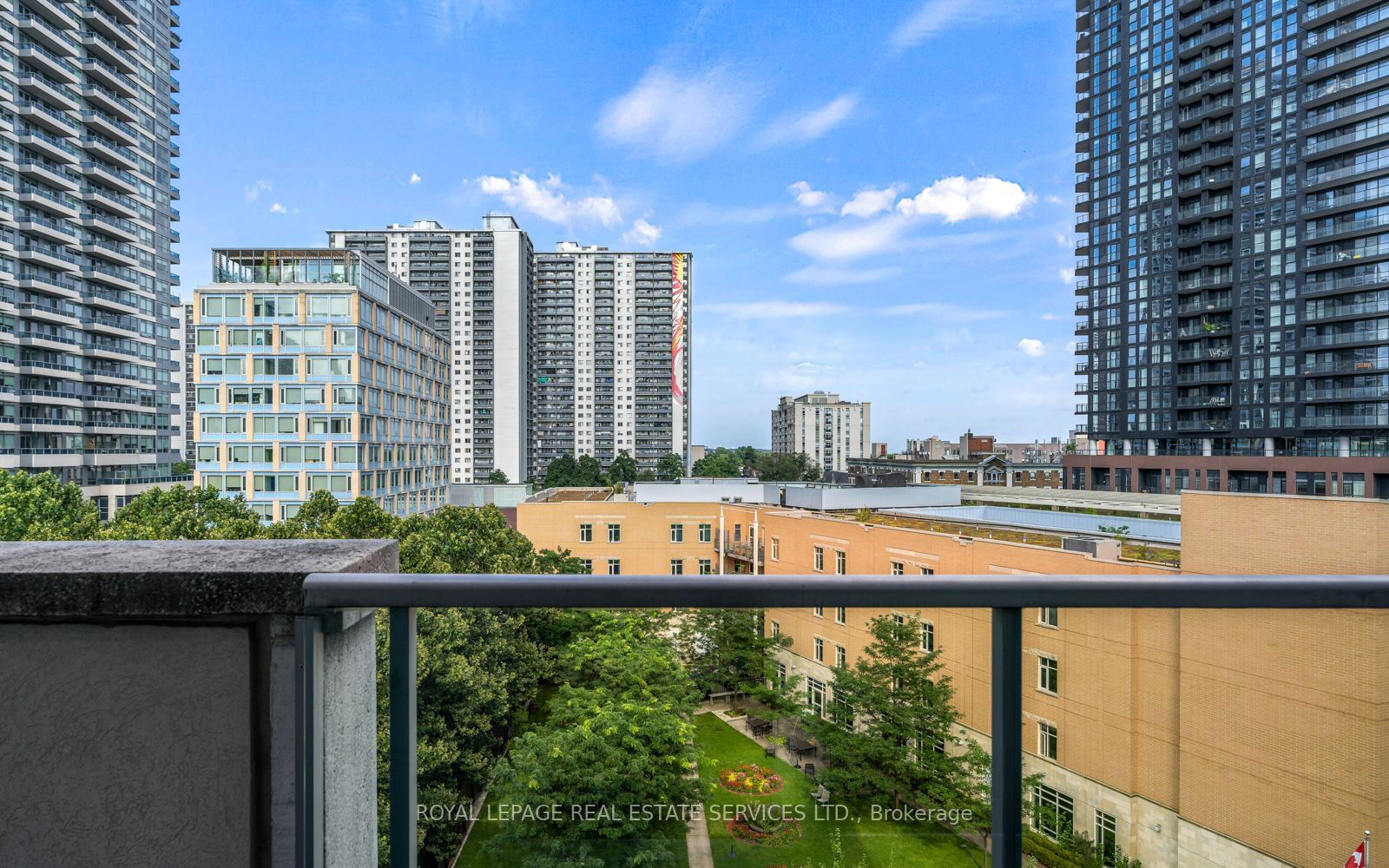 The Verve, Downtown, Toronto