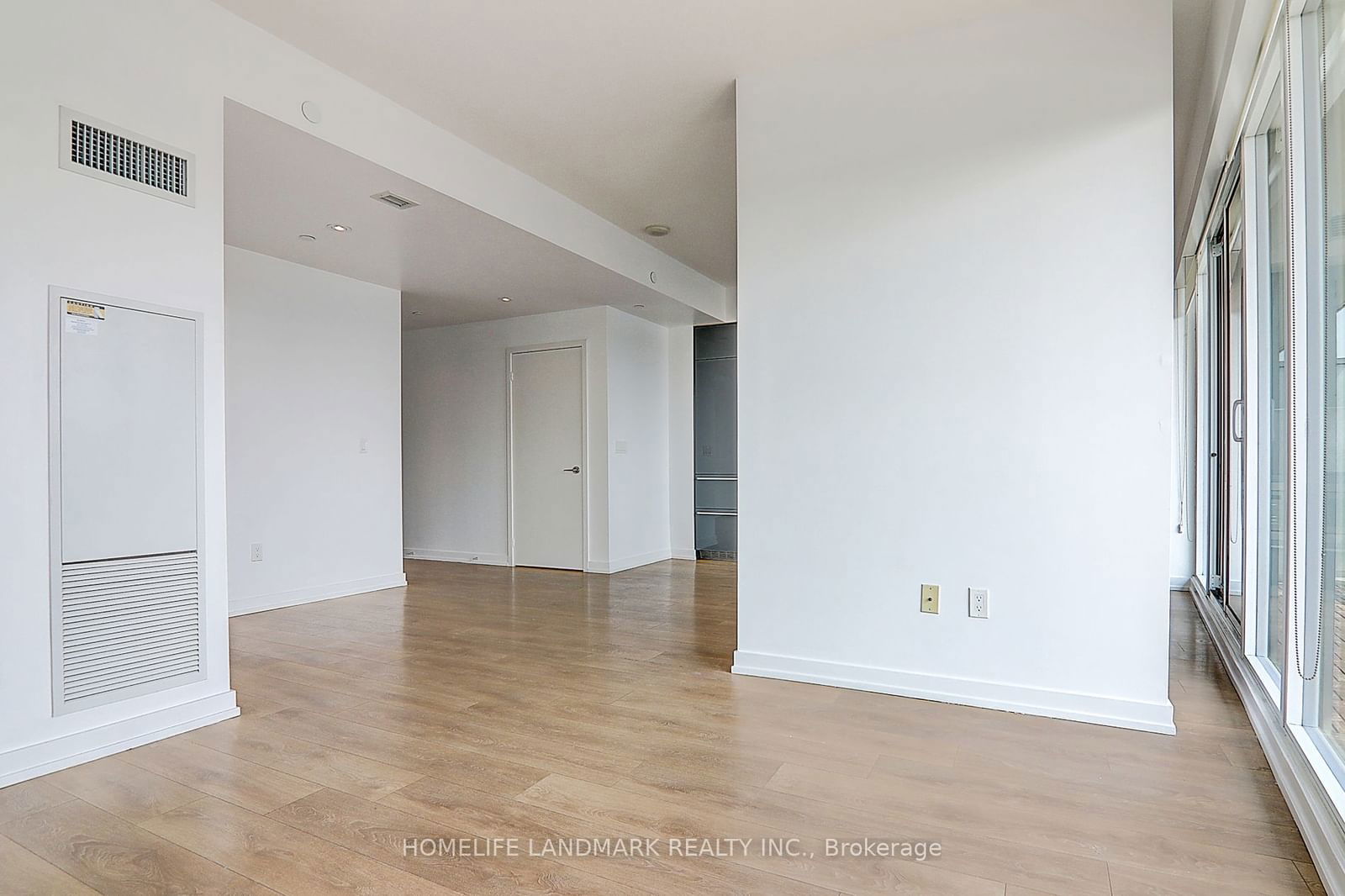 117 Mcmahon Dr, unit 301 for sale - image #12