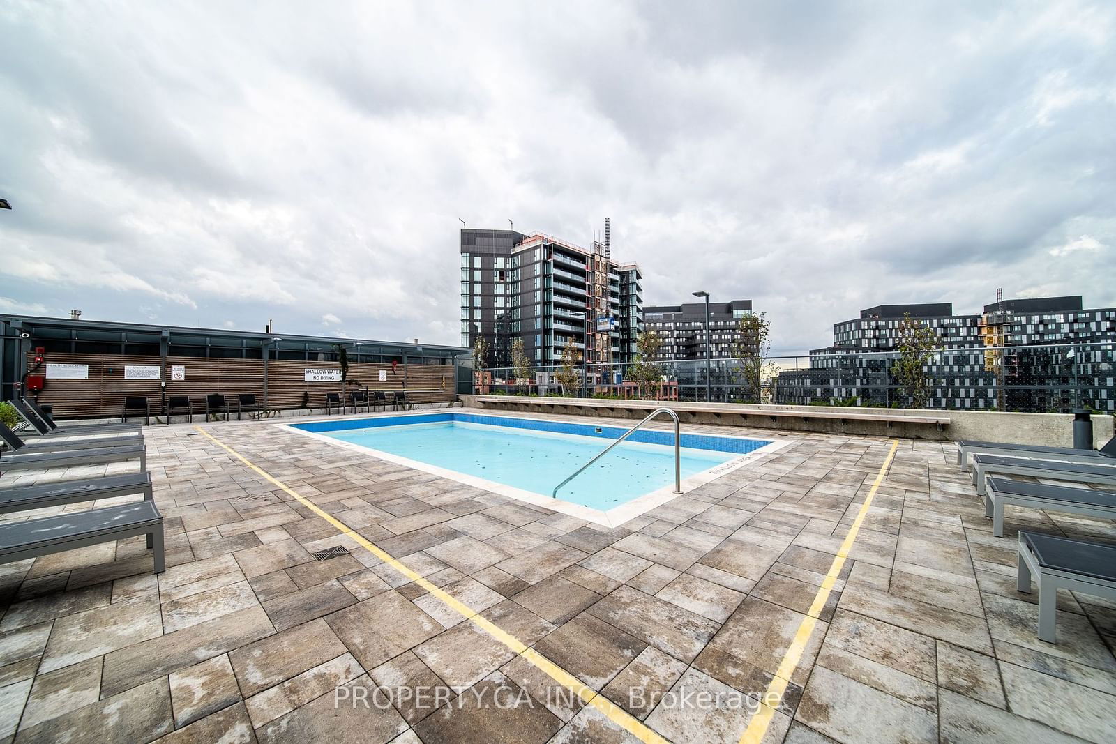 31 Tippett Rd, unit 837 for rent - image #34