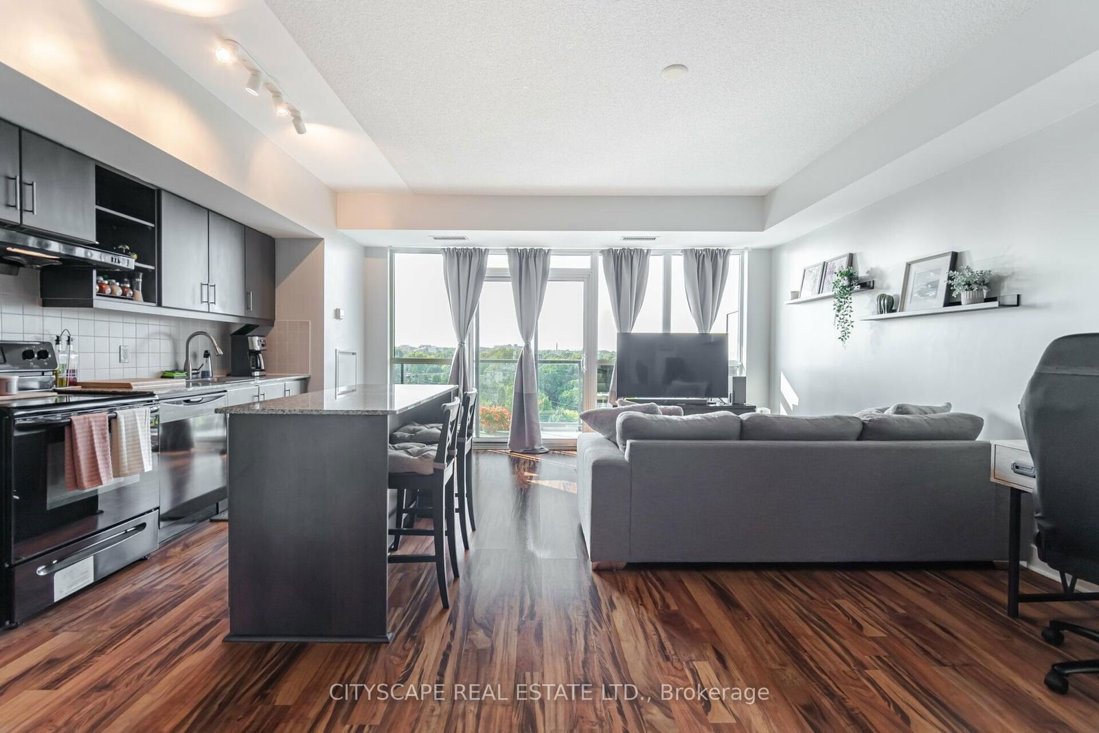 35 Brian Peck Cres W, unit 820 for sale - image #6