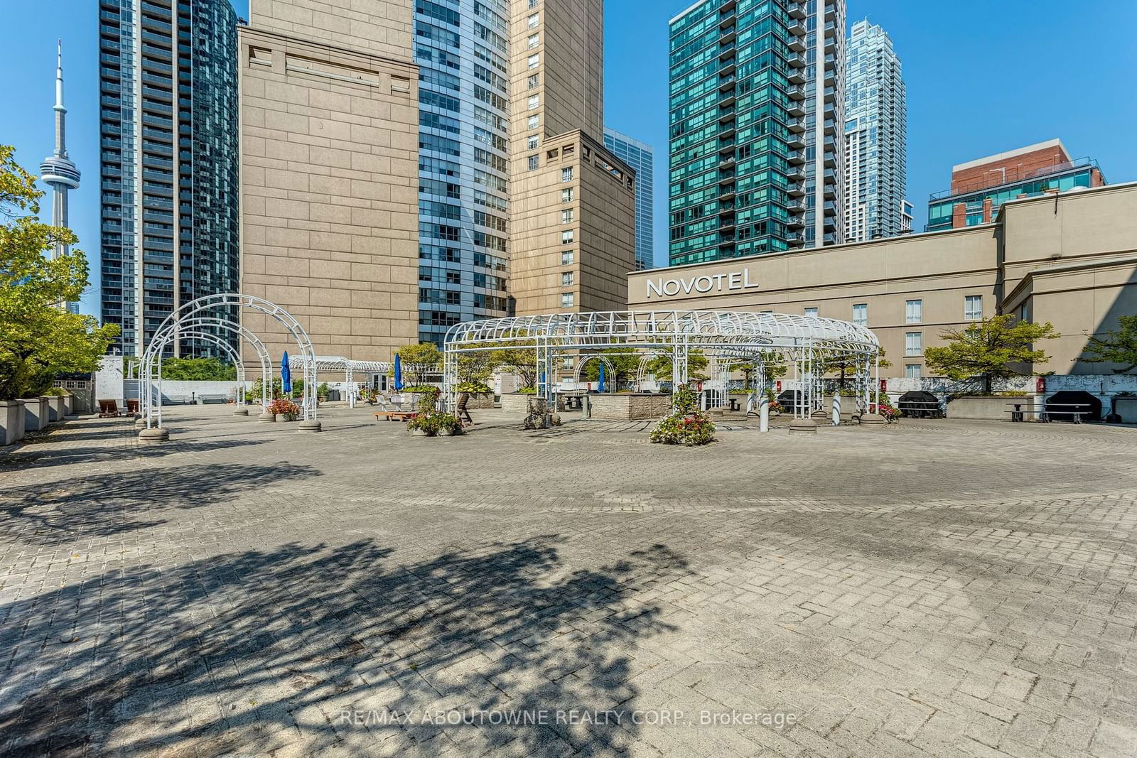 25 The Esplanade, unit #3216 for sale - image #4