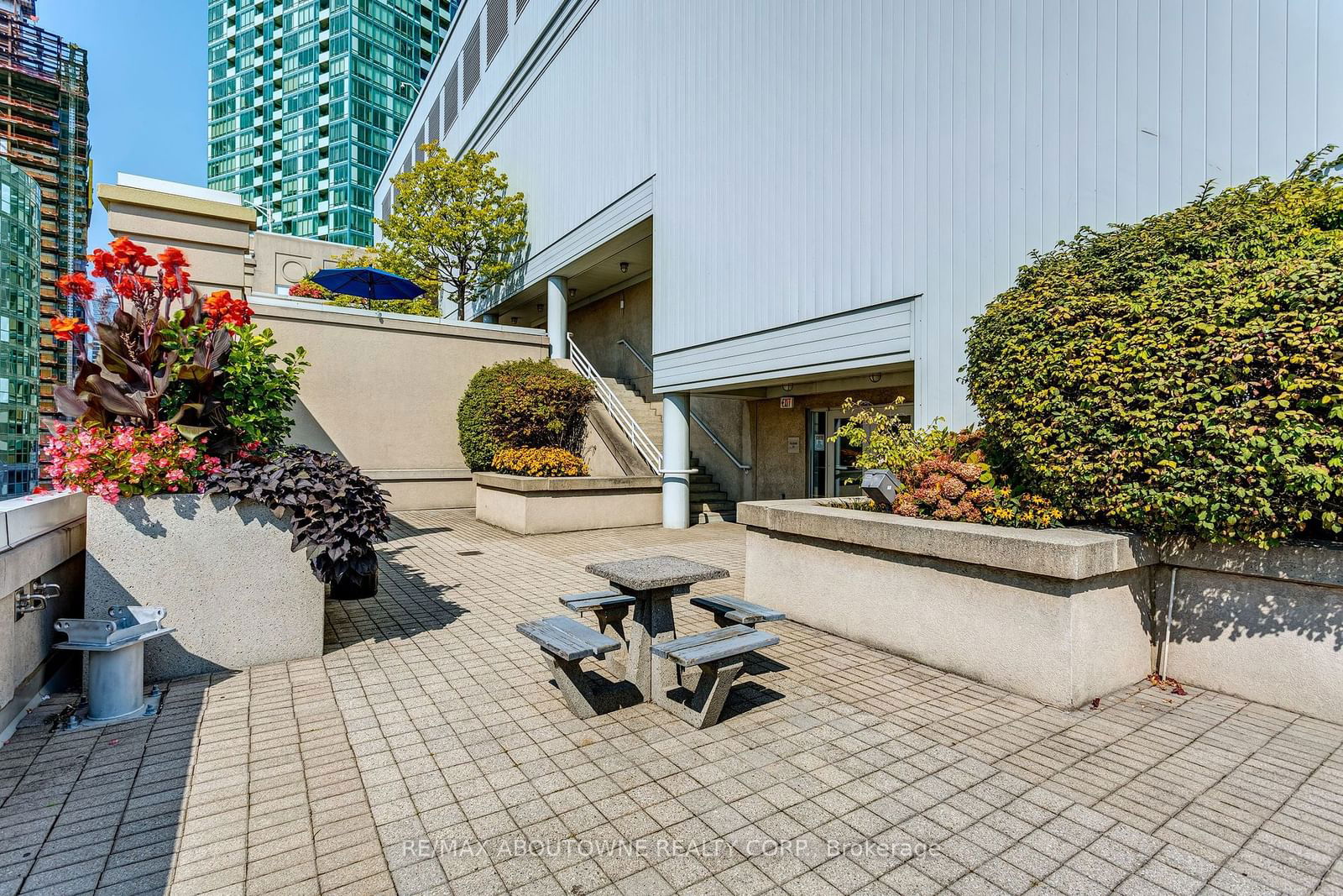 25 The Esplanade, unit #3216 for sale - image #8