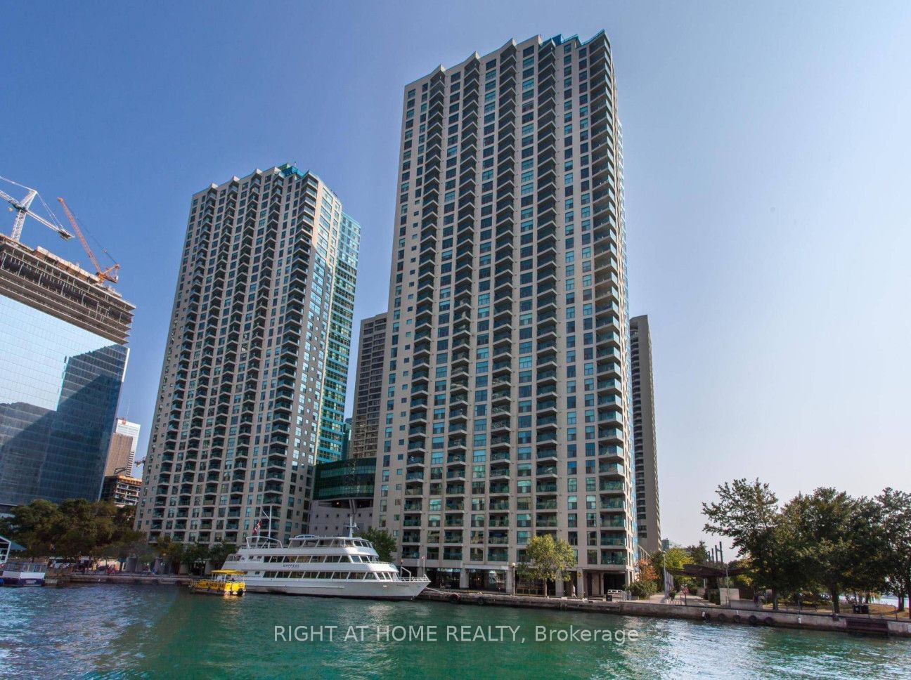 99 Harbour Sq, unit 2012 for rent