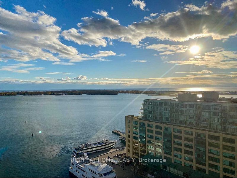 99 Harbour Sq, unit 2012 for rent