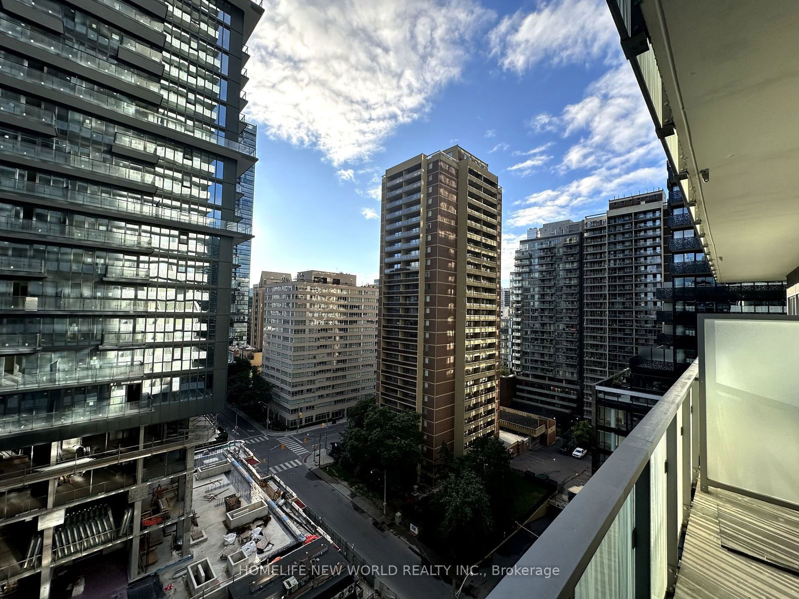 50 Charles St E, unit 1101 for rent