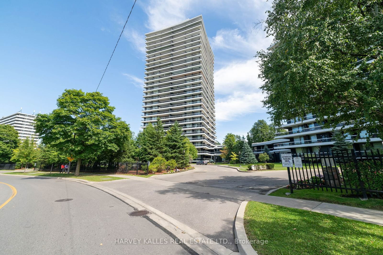 135 Antibes Condos, North York, Toronto