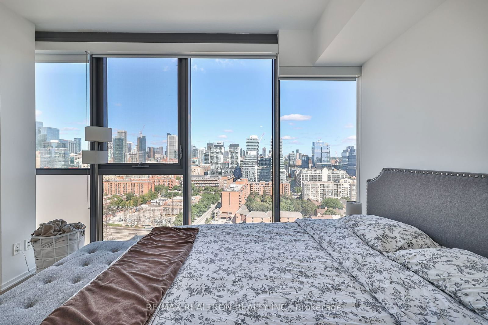 16 Bonnycastle St, unit 1702 for sale - image #16