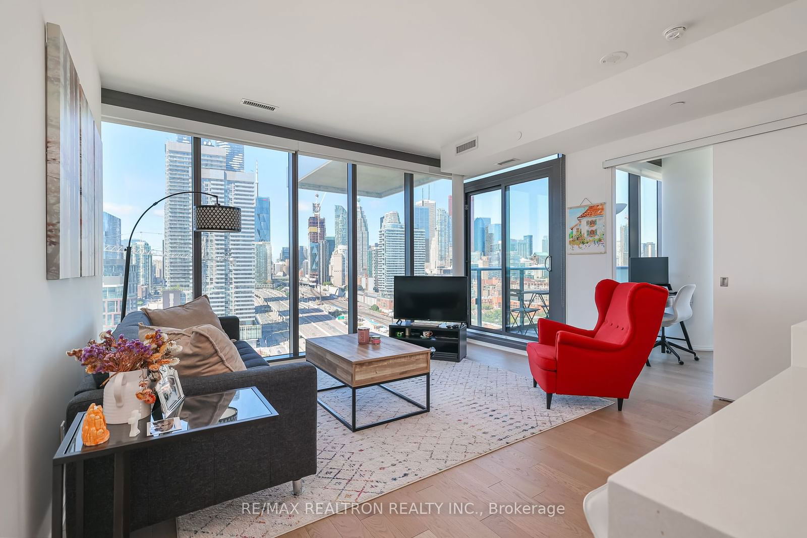 16 Bonnycastle St, unit 1702 for sale - image #4