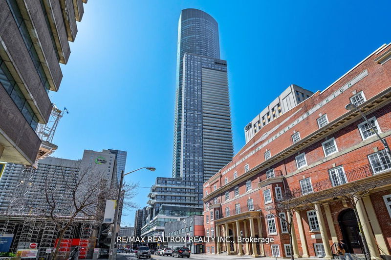 386 Yonge St, unit 4909 for sale - image #1