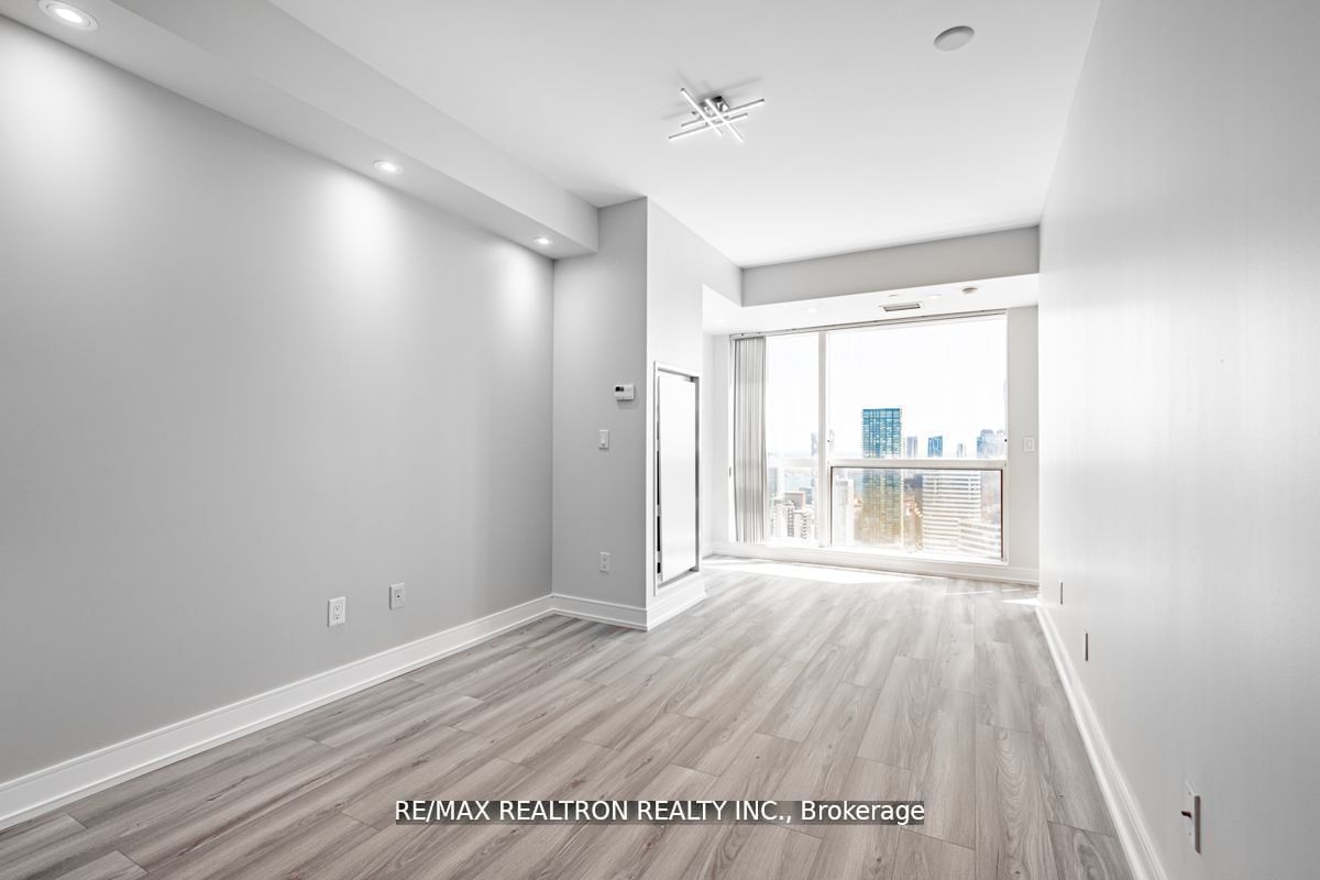 386 Yonge St, unit 4909 for sale - image #11