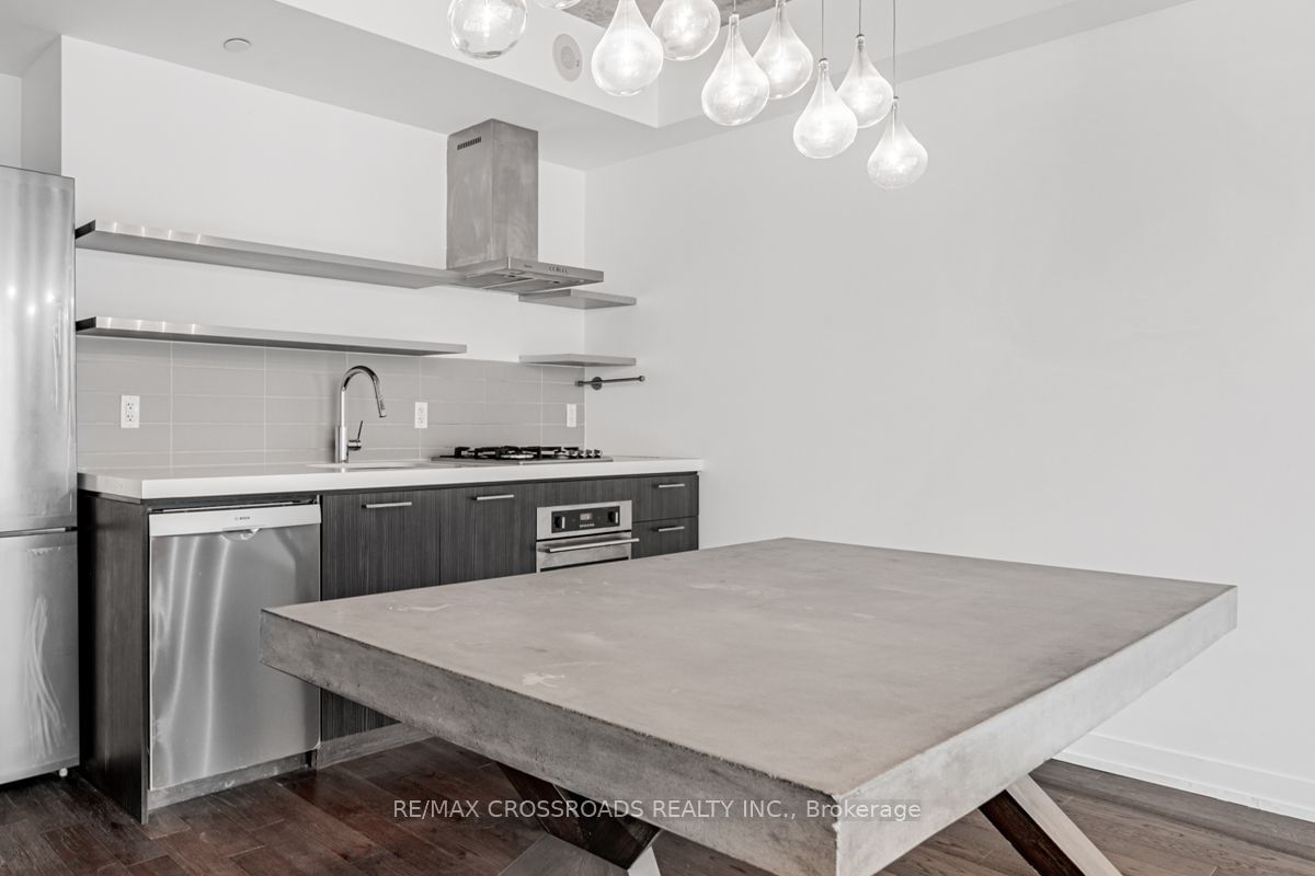 560 King St W, unit 524 for rent - image #8