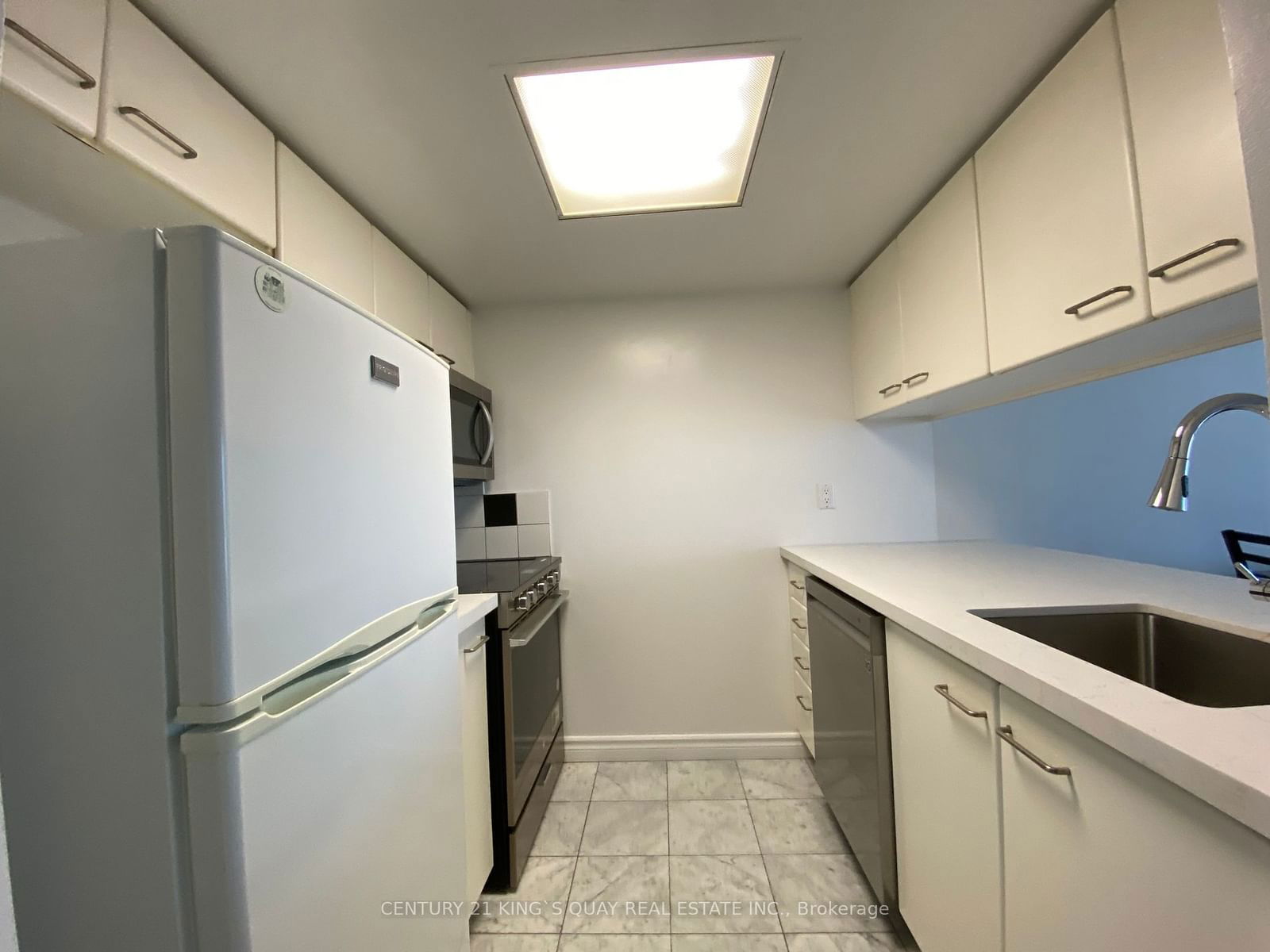 38 Elm St, unit 3006 for rent - image #9