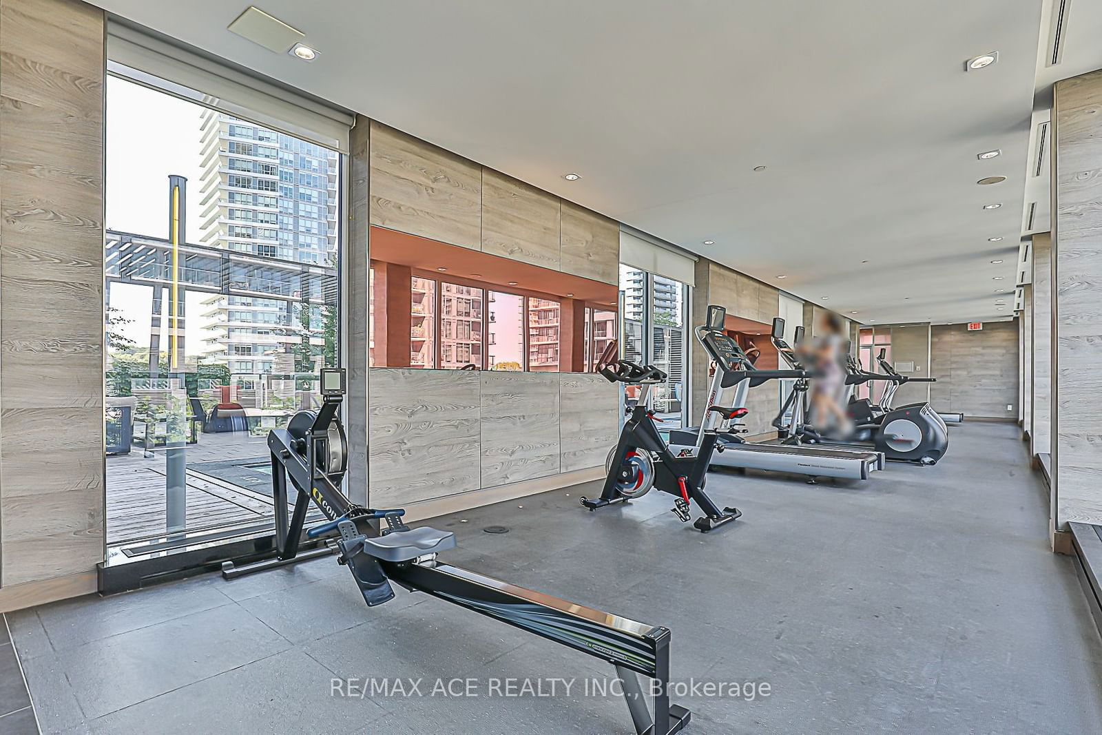 121 Mcmahon Dr, unit 2003 for sale - image #34