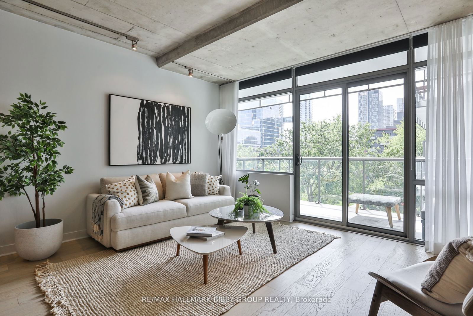 55 Stewart St, unit 637 for sale - image #2