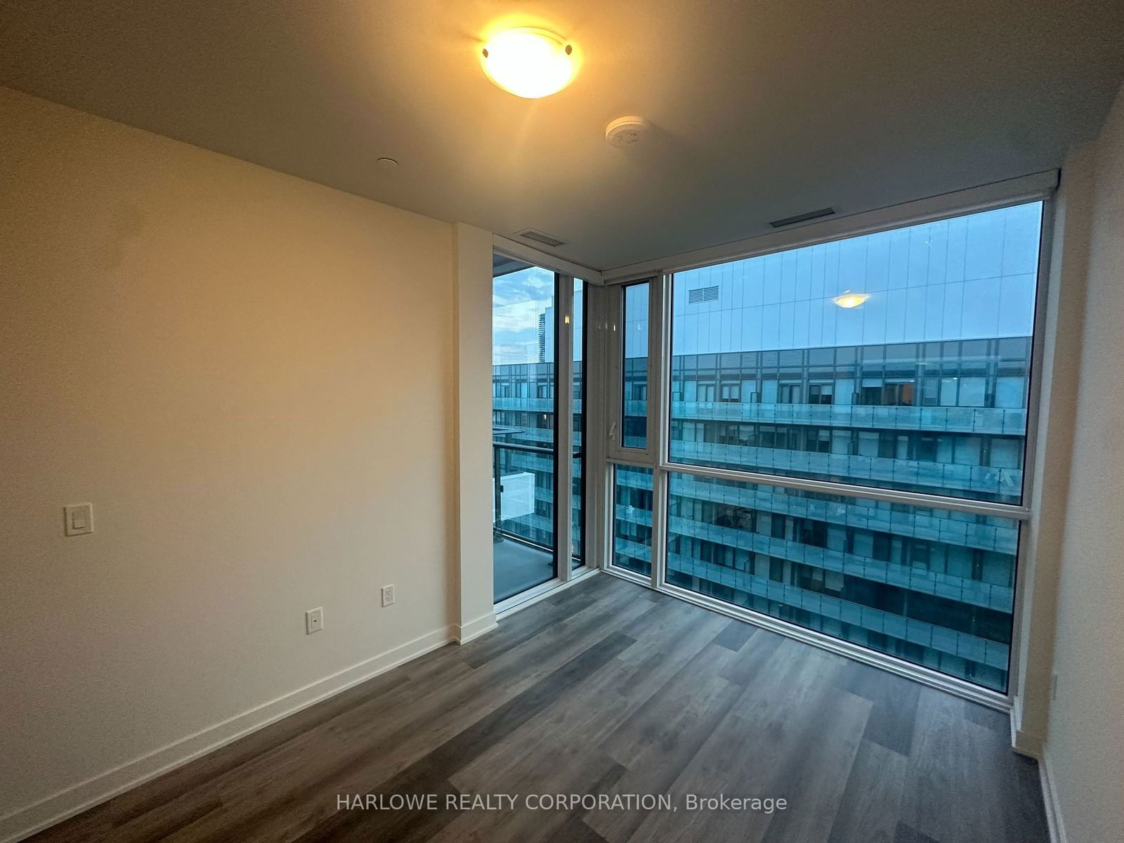 70 Princess St, unit PH3013 for rent - image #13