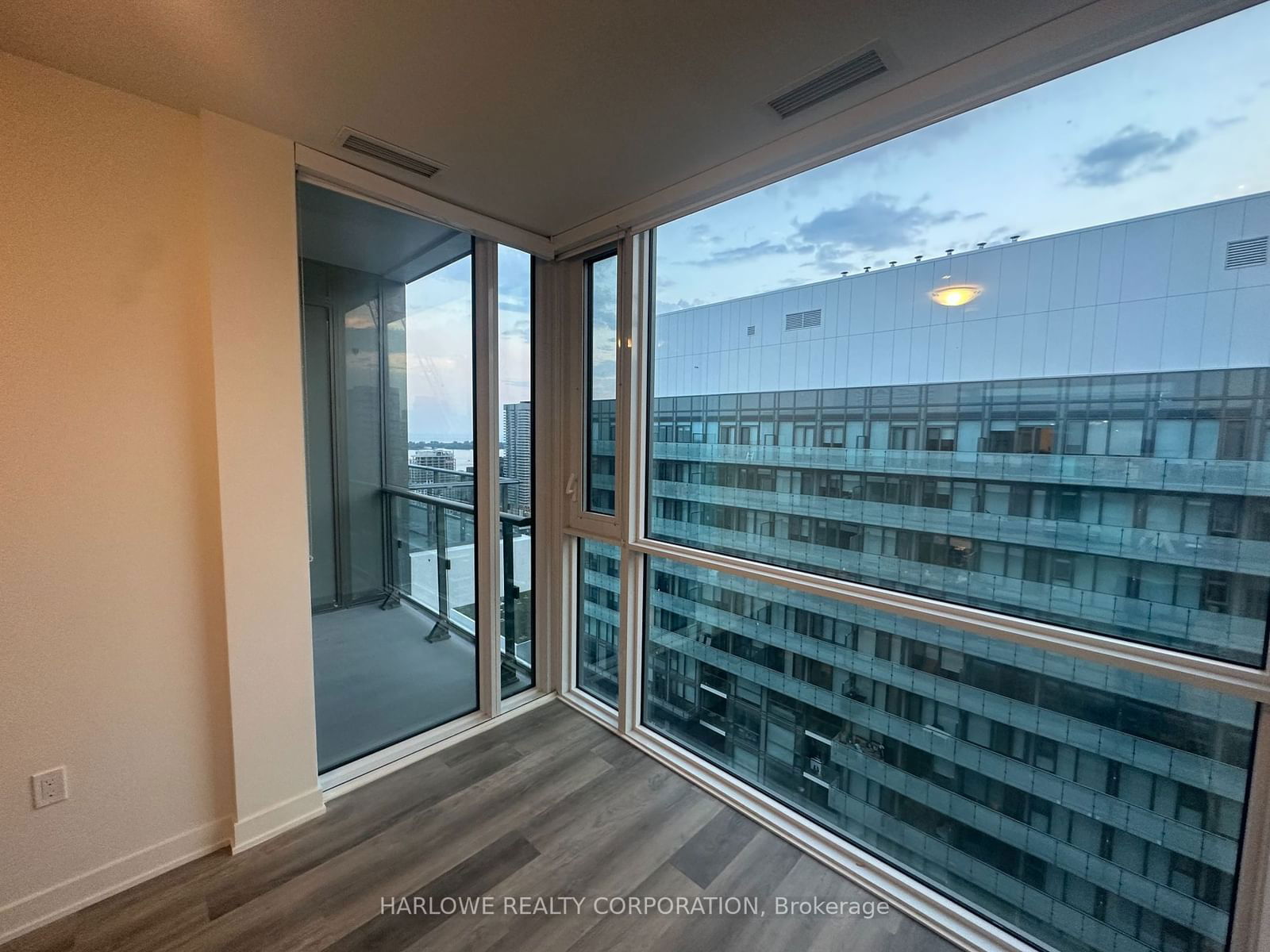 70 Princess St, unit PH3013 for rent - image #14