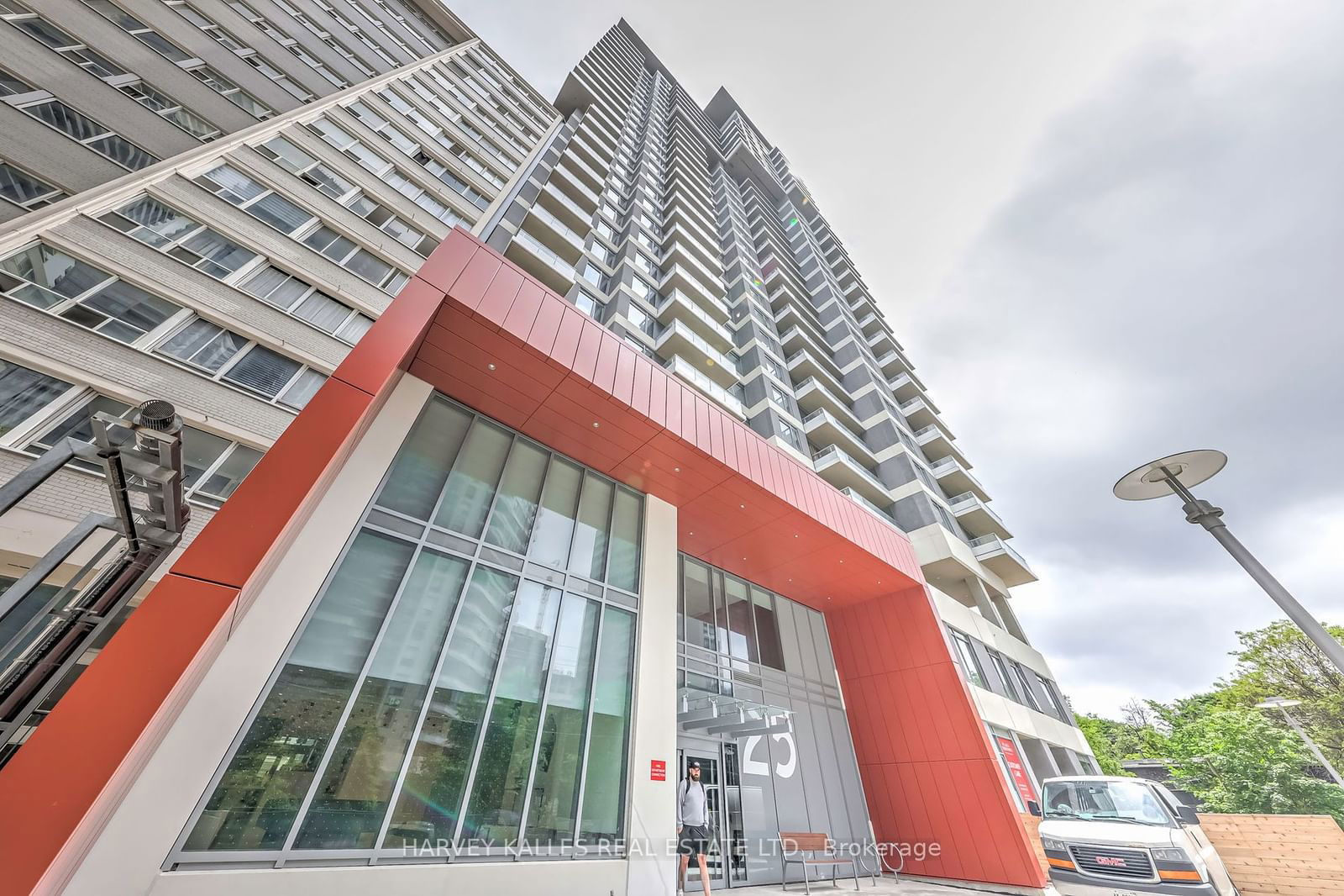 25 Holly St, unit Lph07 for rent - image #1