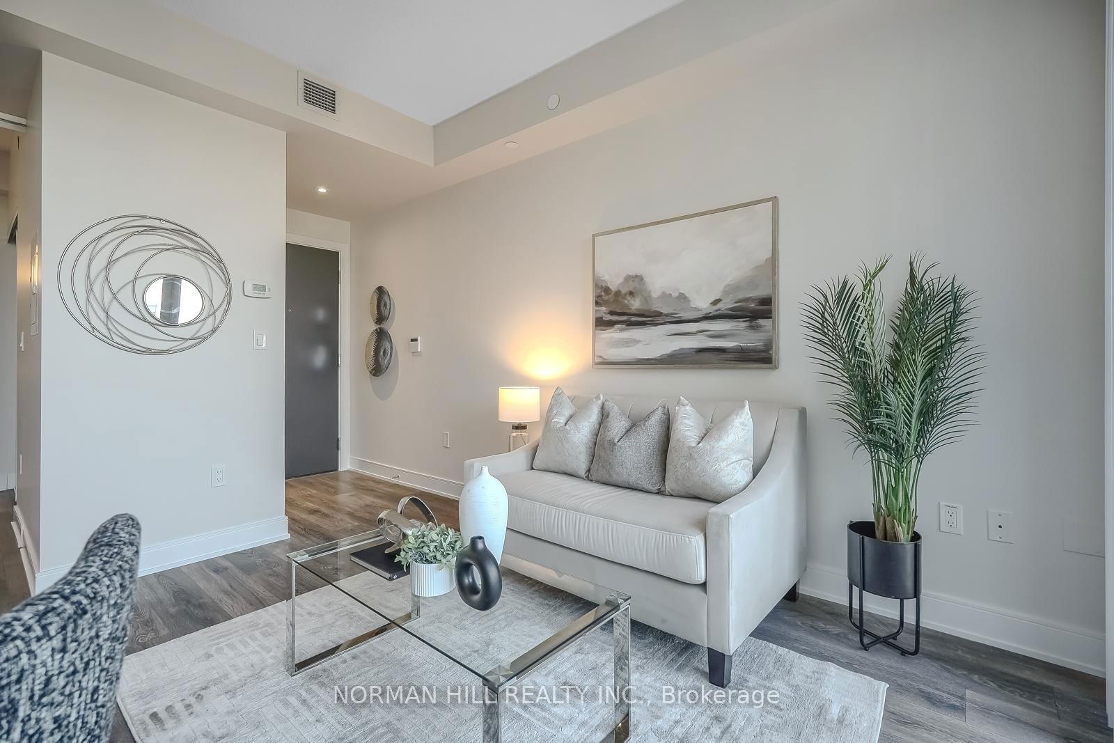 89 McGill St, unit 1306 for sale