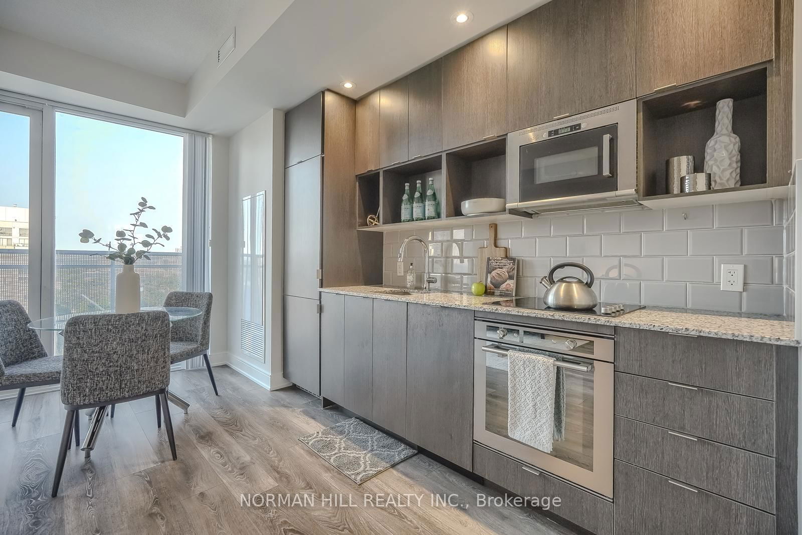 89 McGill St, unit 1306 for sale