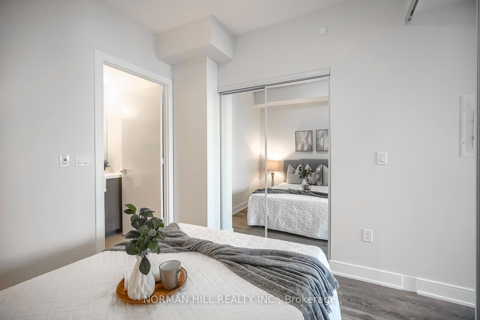 89 McGill St, unit 1306 for sale - image #21