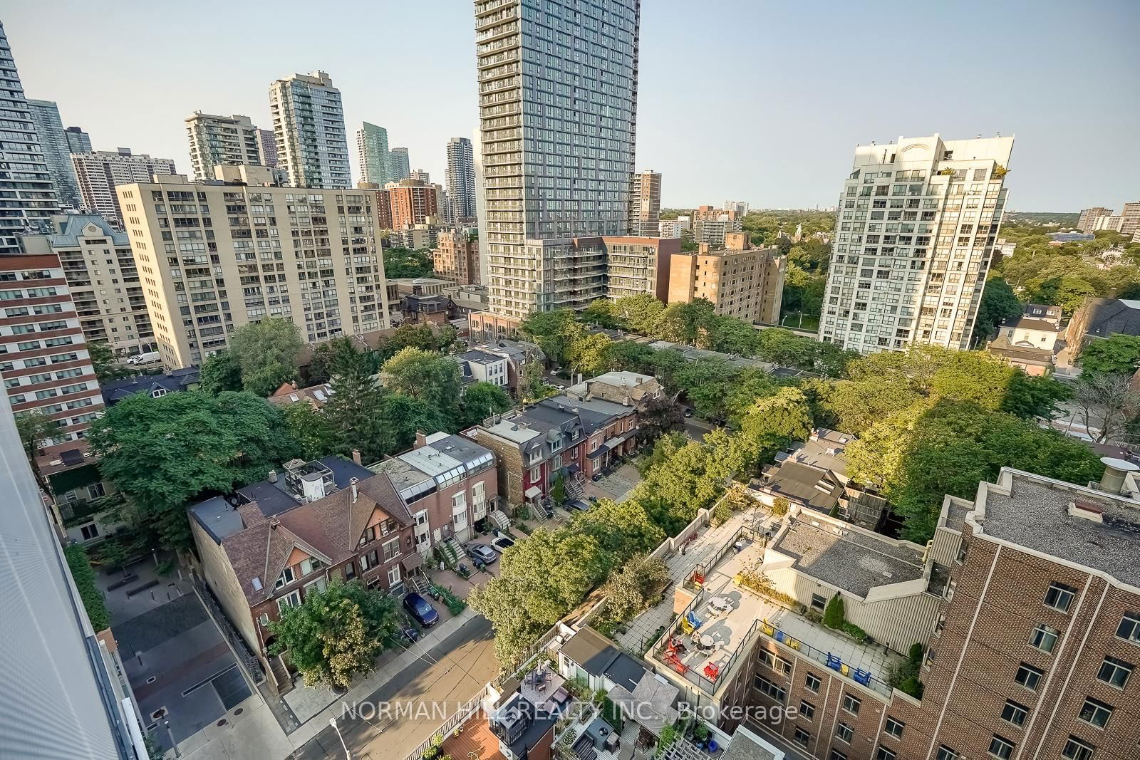 89 McGill St, unit 1306 for sale