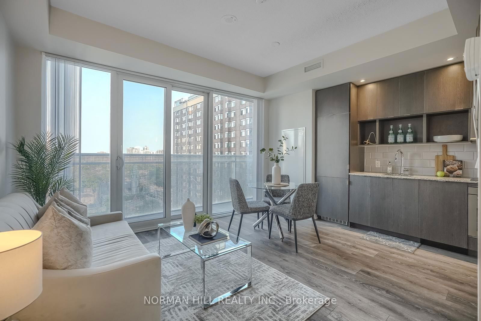 89 McGill St, unit 1306 for sale