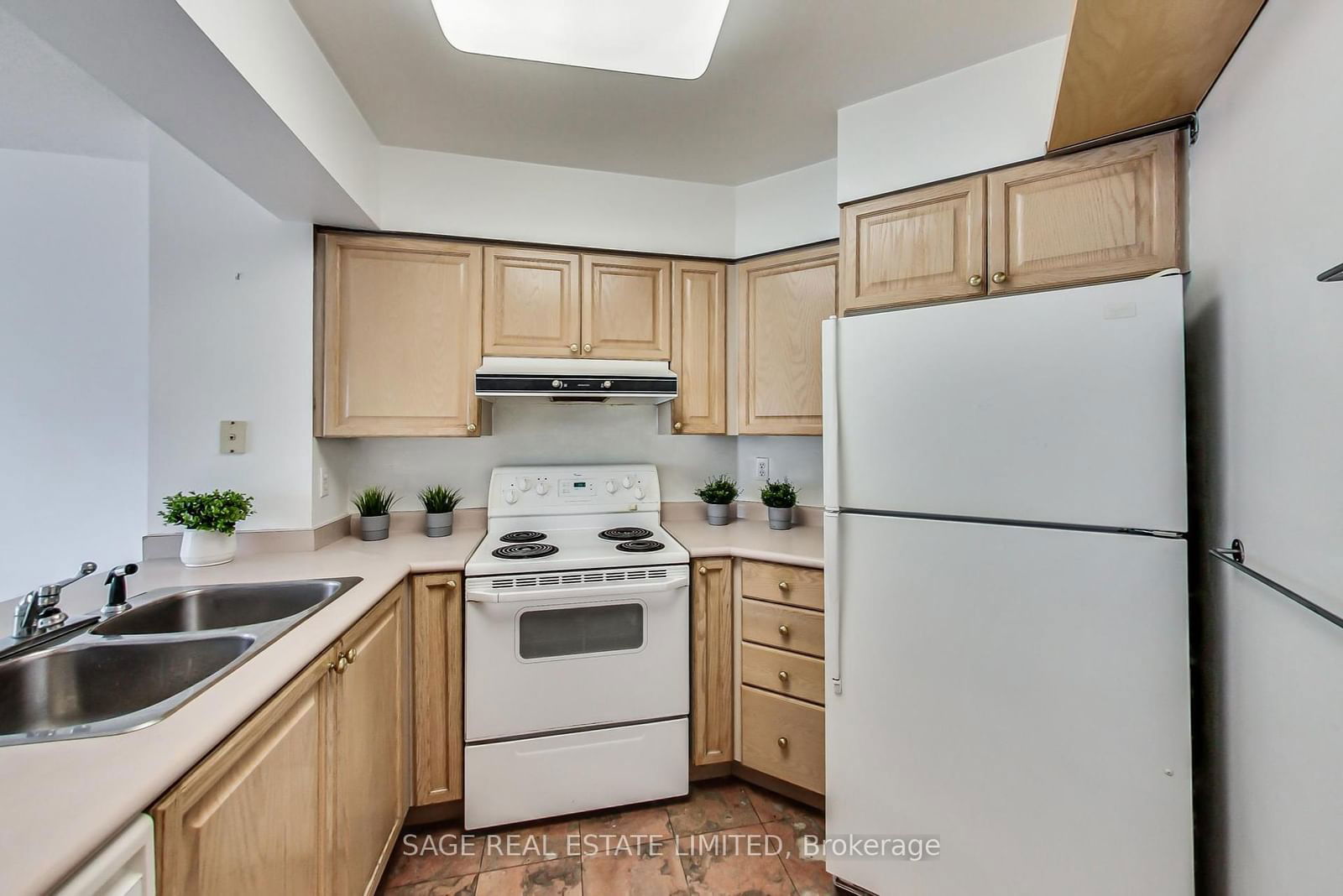 750 Bay St, unit 1005 for sale - image #17