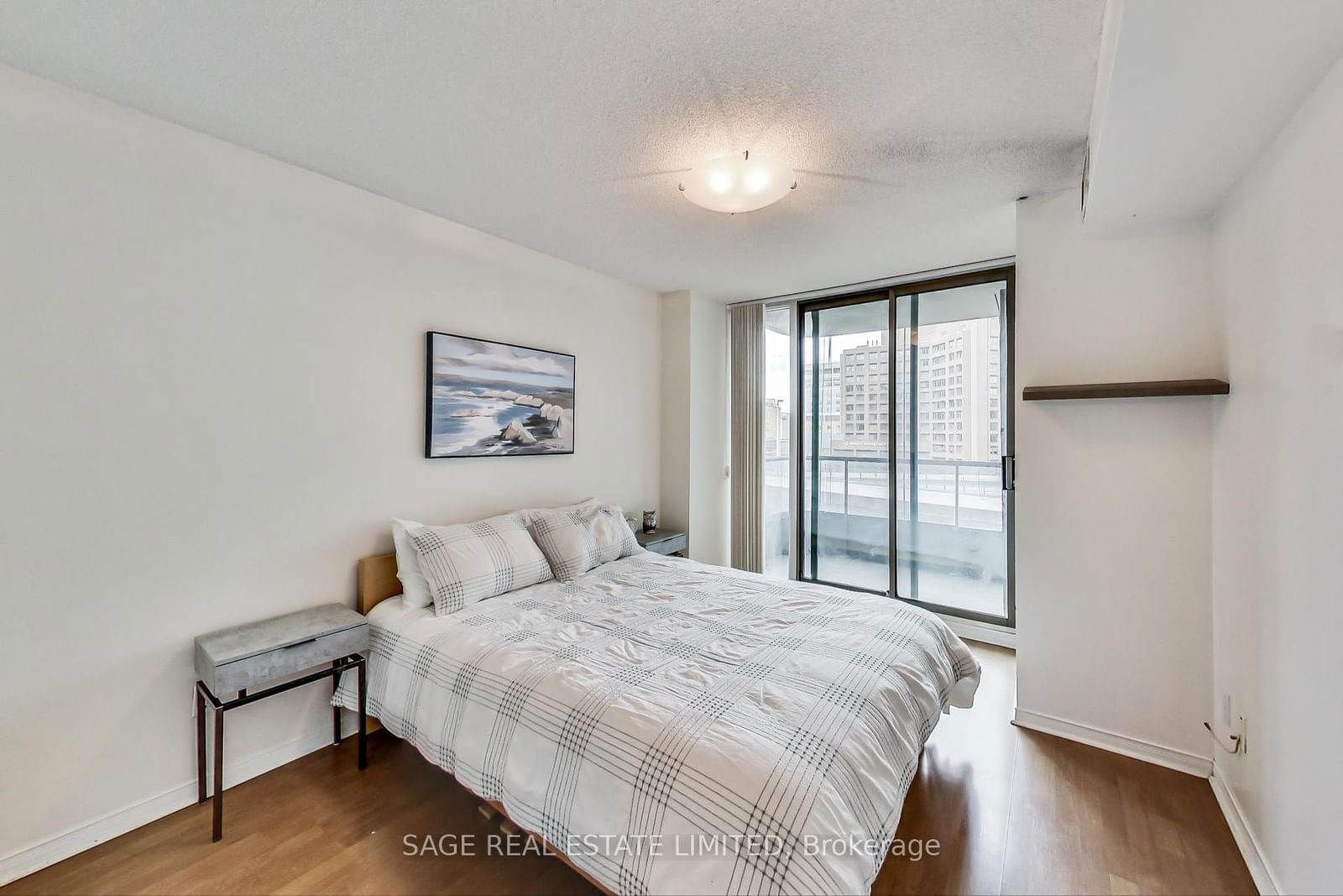 750 Bay St, unit 1005 for sale