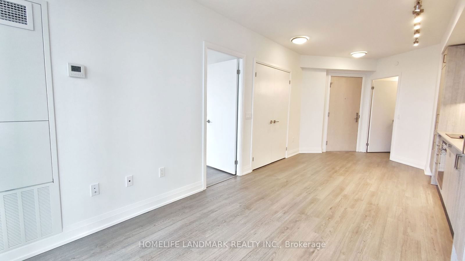 77 Mutual St, unit 1903 for rent - image #5