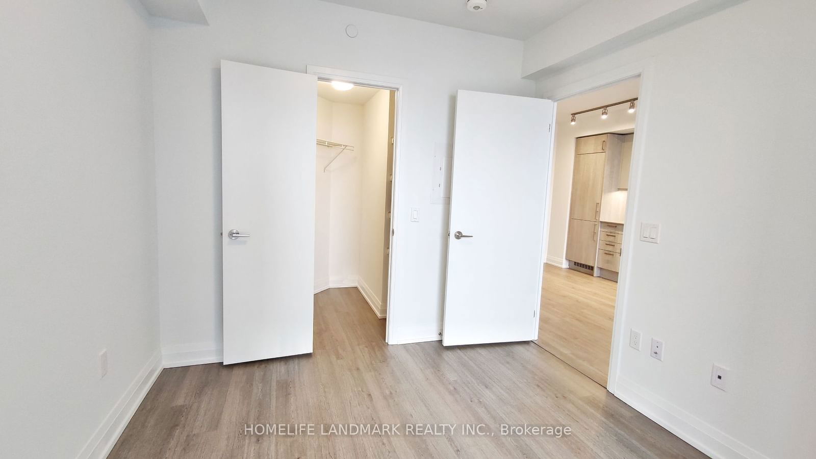 77 Mutual St, unit 1903 for rent