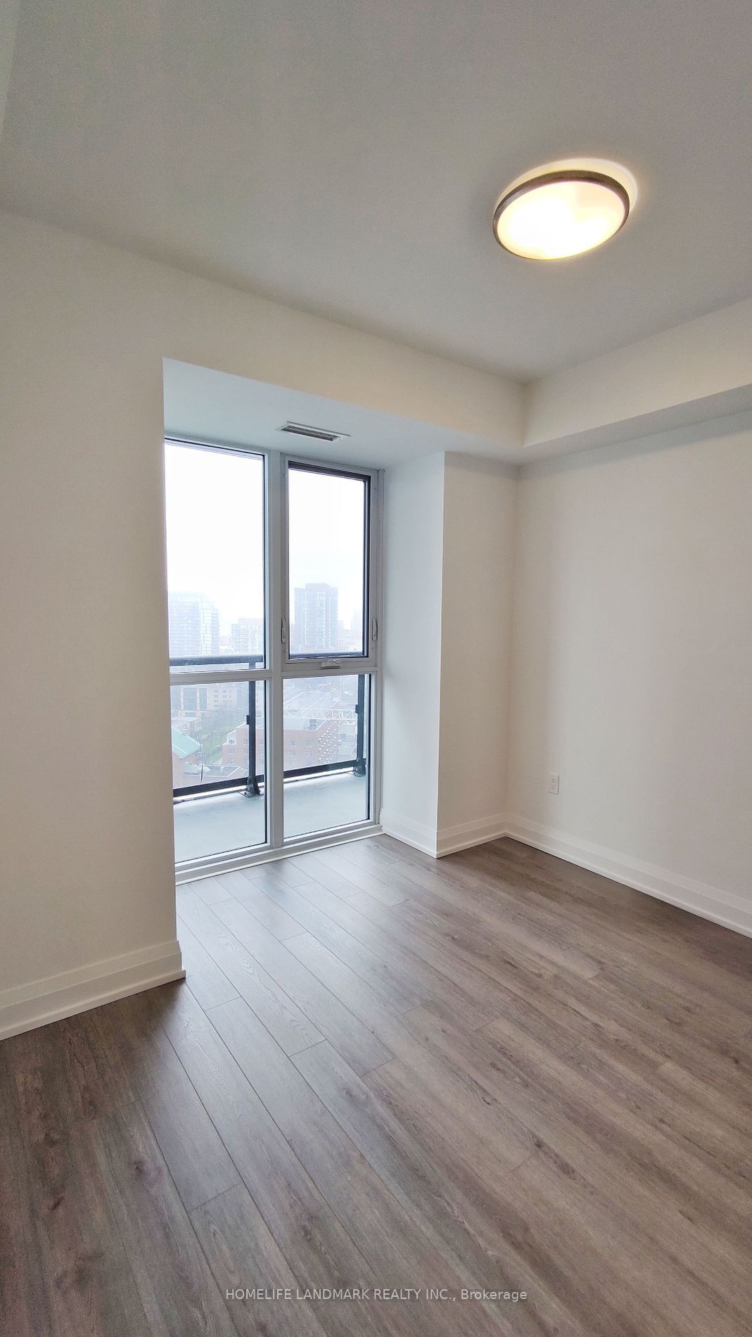 77 Mutual St, unit 1903 for rent - image #9