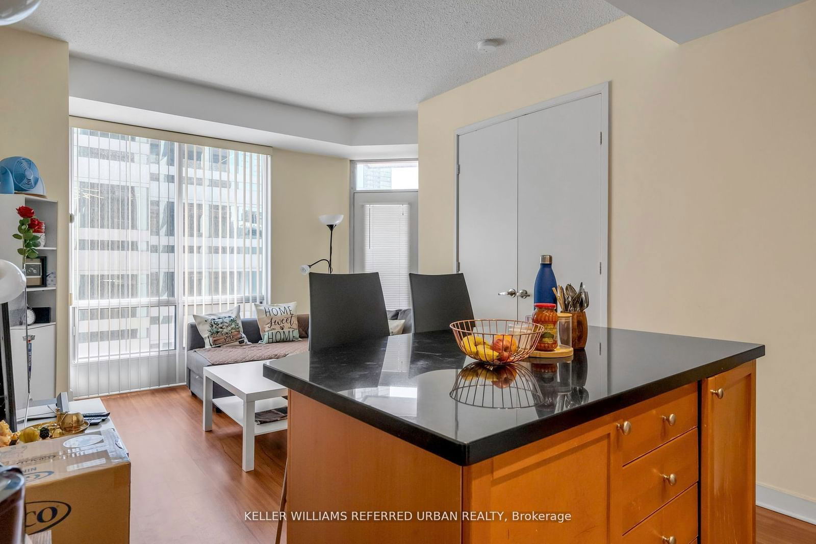 85 Bloor St E, unit 1209 for sale - image #14