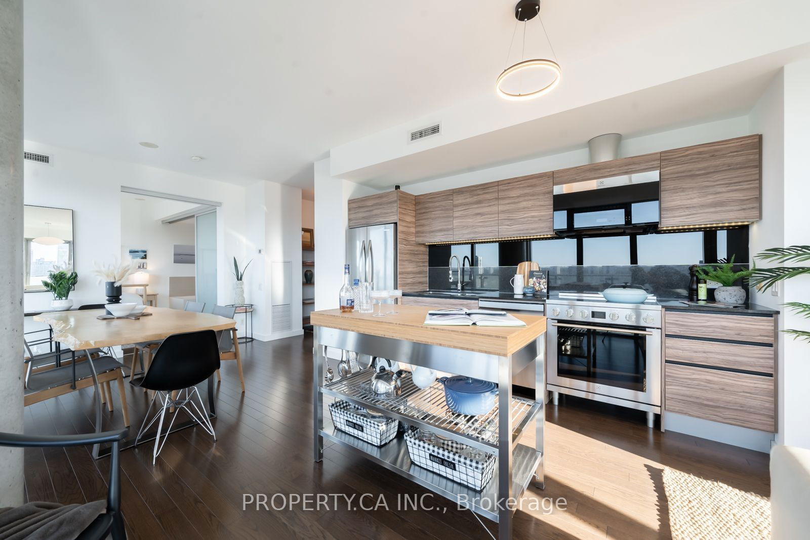 390 Cherry St, unit 2702 for sale - image #3