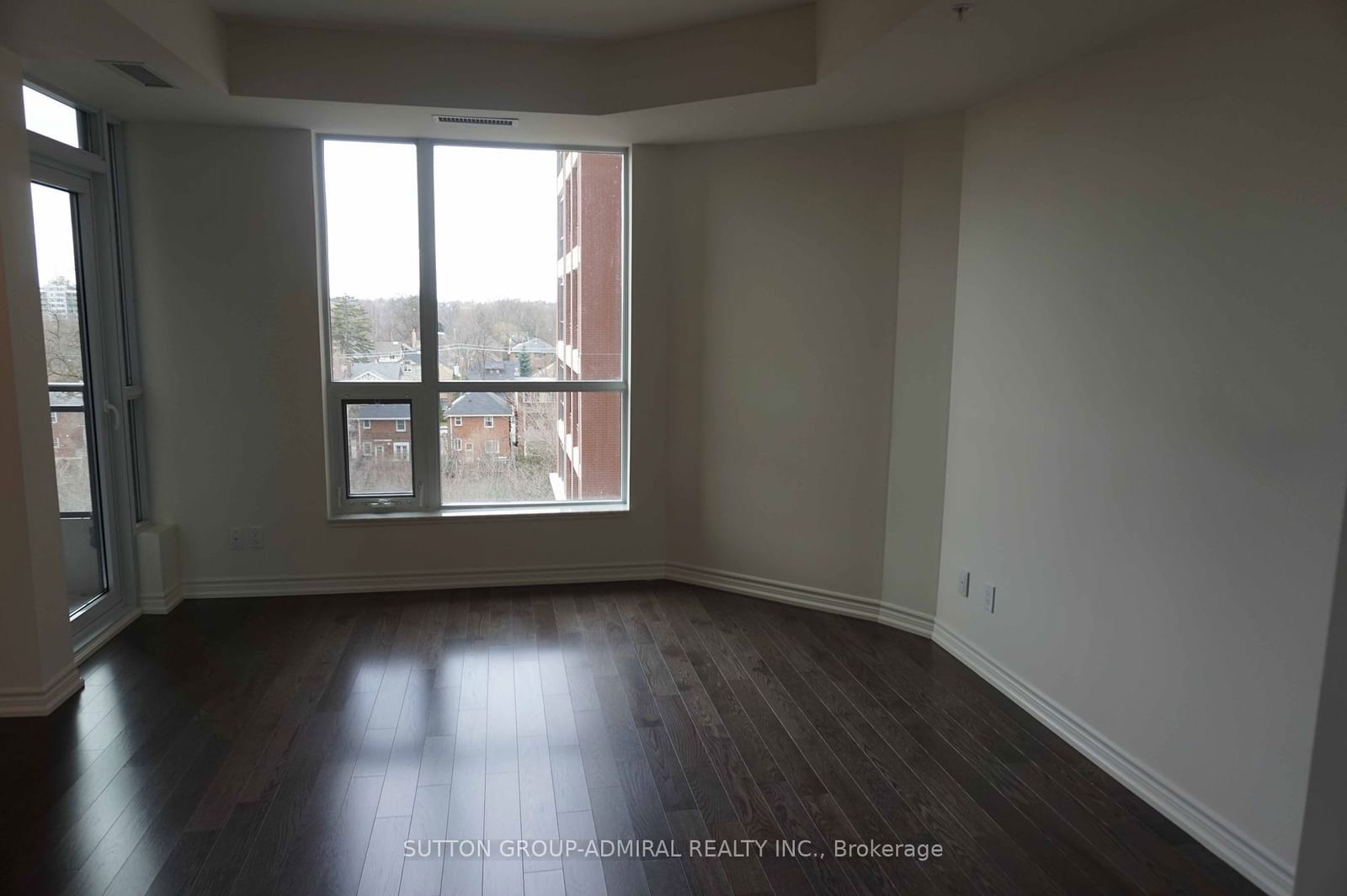 23 Glebe Rd W, unit 502 for rent - image #2