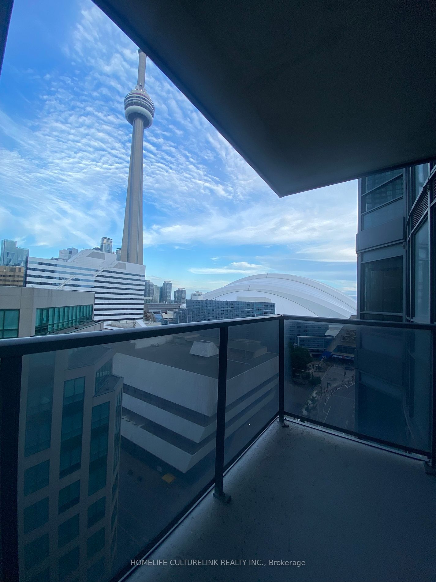 20 Blue Jays Way, unit 1813 for rent - image #3