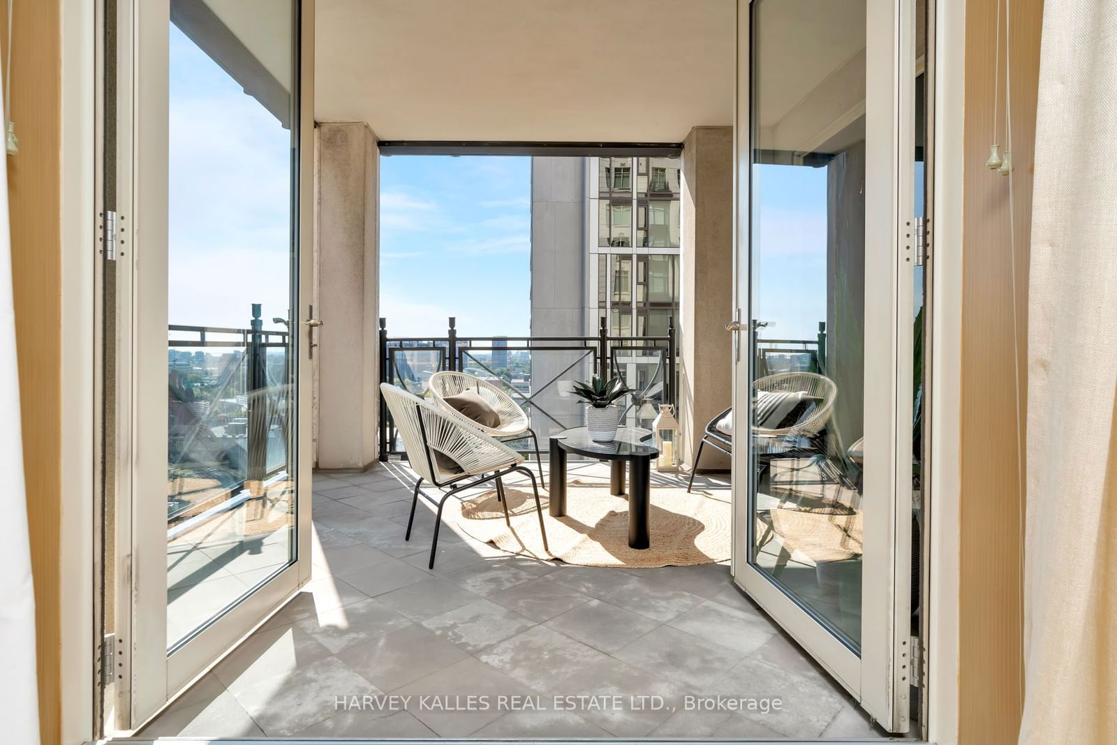 1 St Thomas St, unit 14B for sale