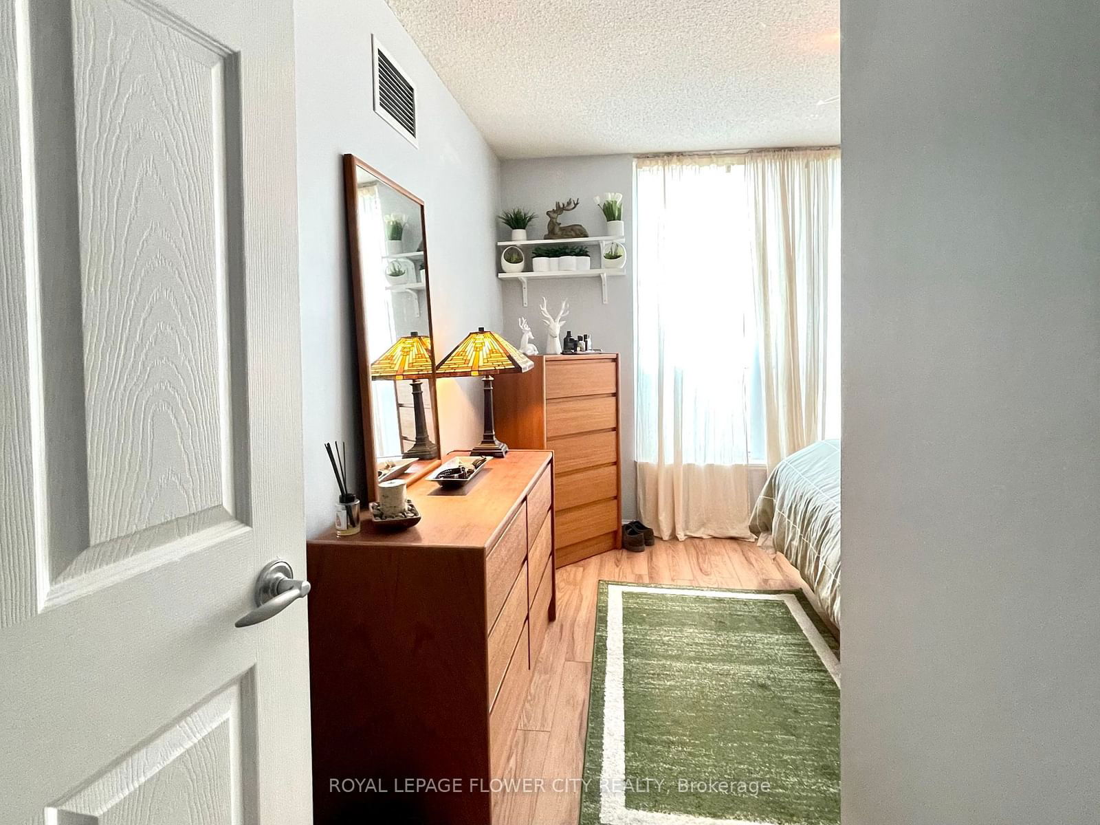 228 Queens Quay, unit 801 for rent - image #23