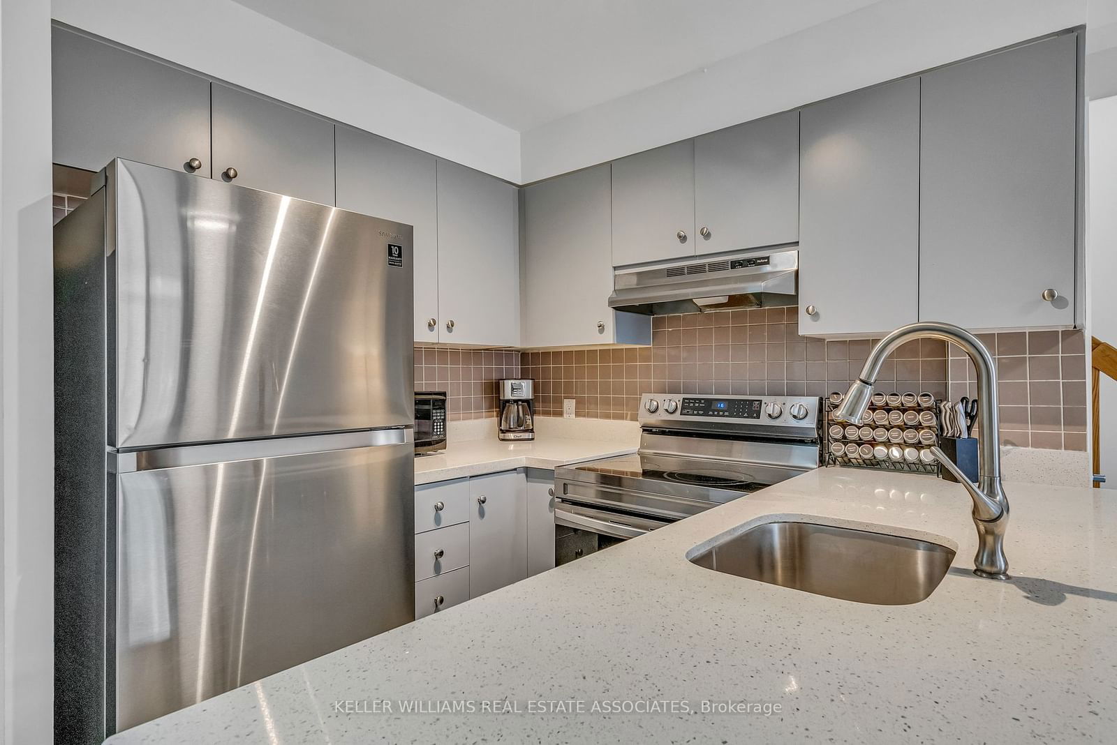 415 Jarvis St, unit 346 for sale - image #17