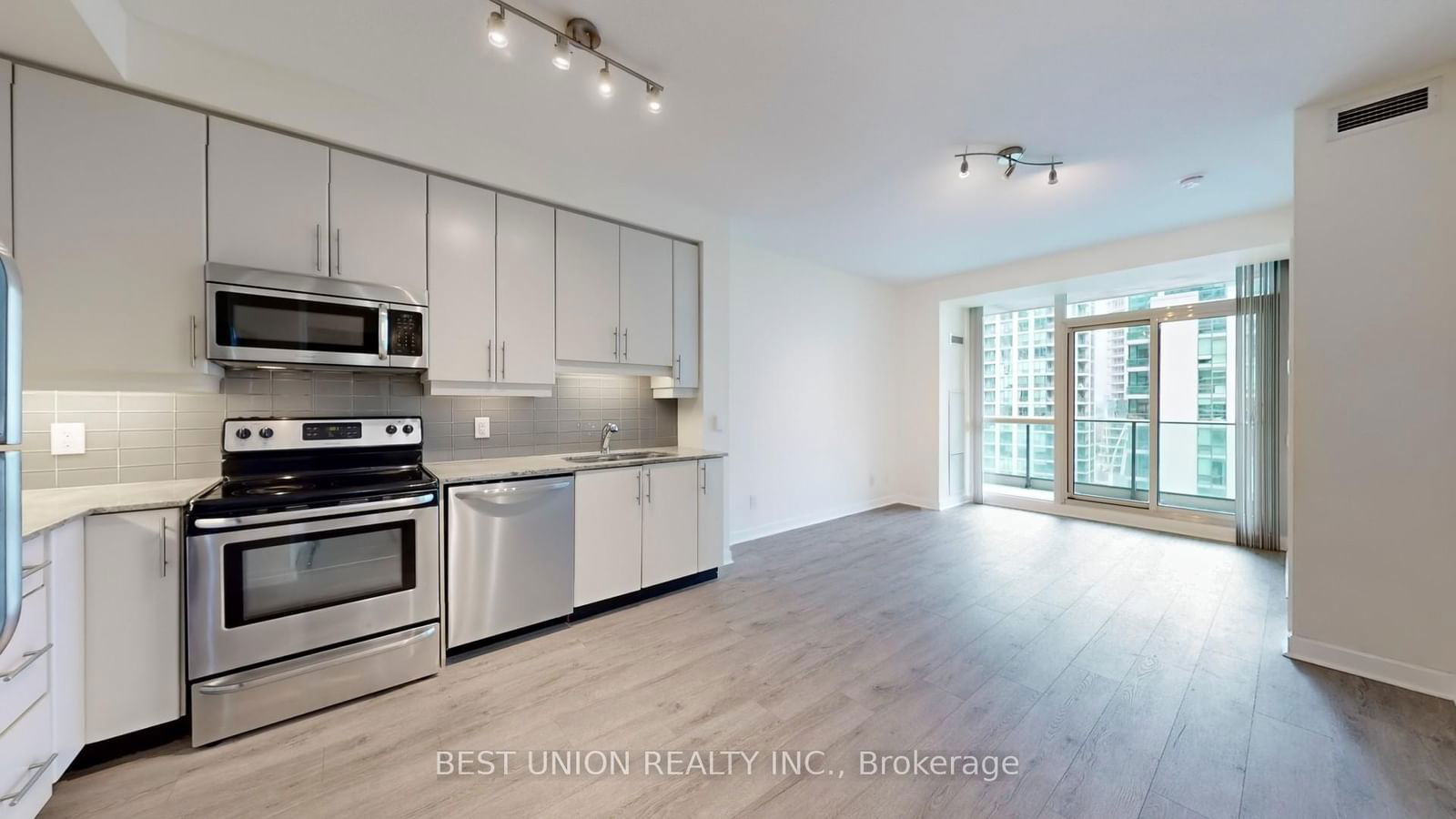 33 Bay St, unit 2407 for sale - image #19