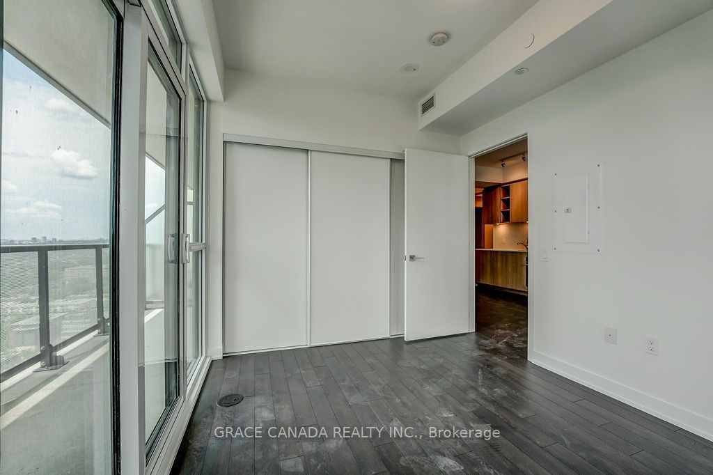 50 Ordnance St, unit 2602 for sale