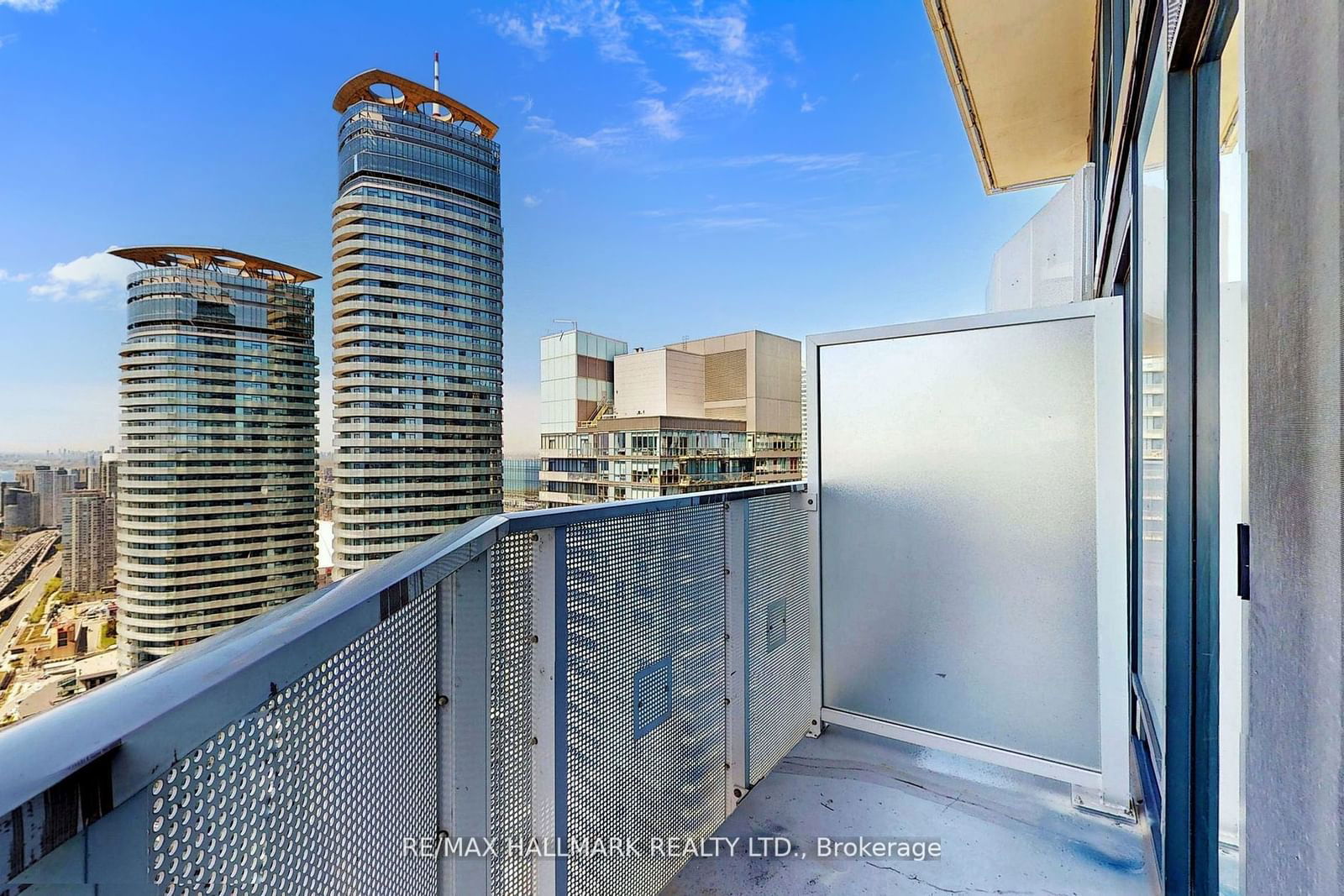 100 Harbour St W, unit 5301 for sale - image #2