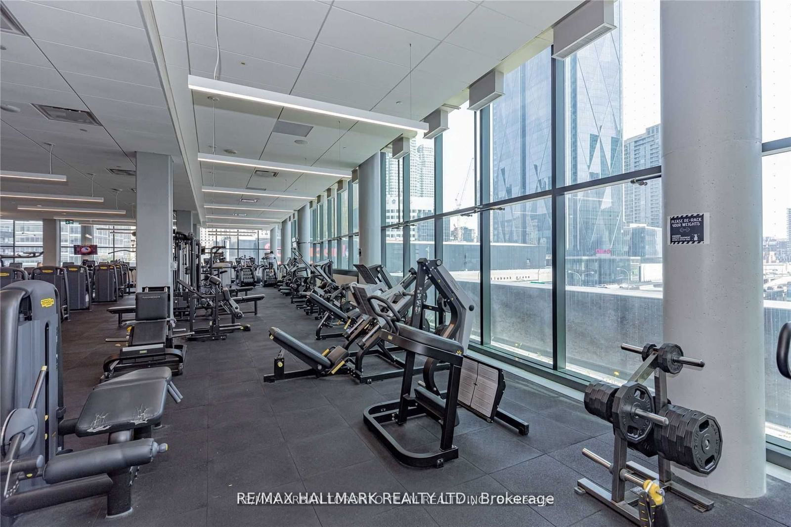 100 Harbour St W, unit 5301 for sale