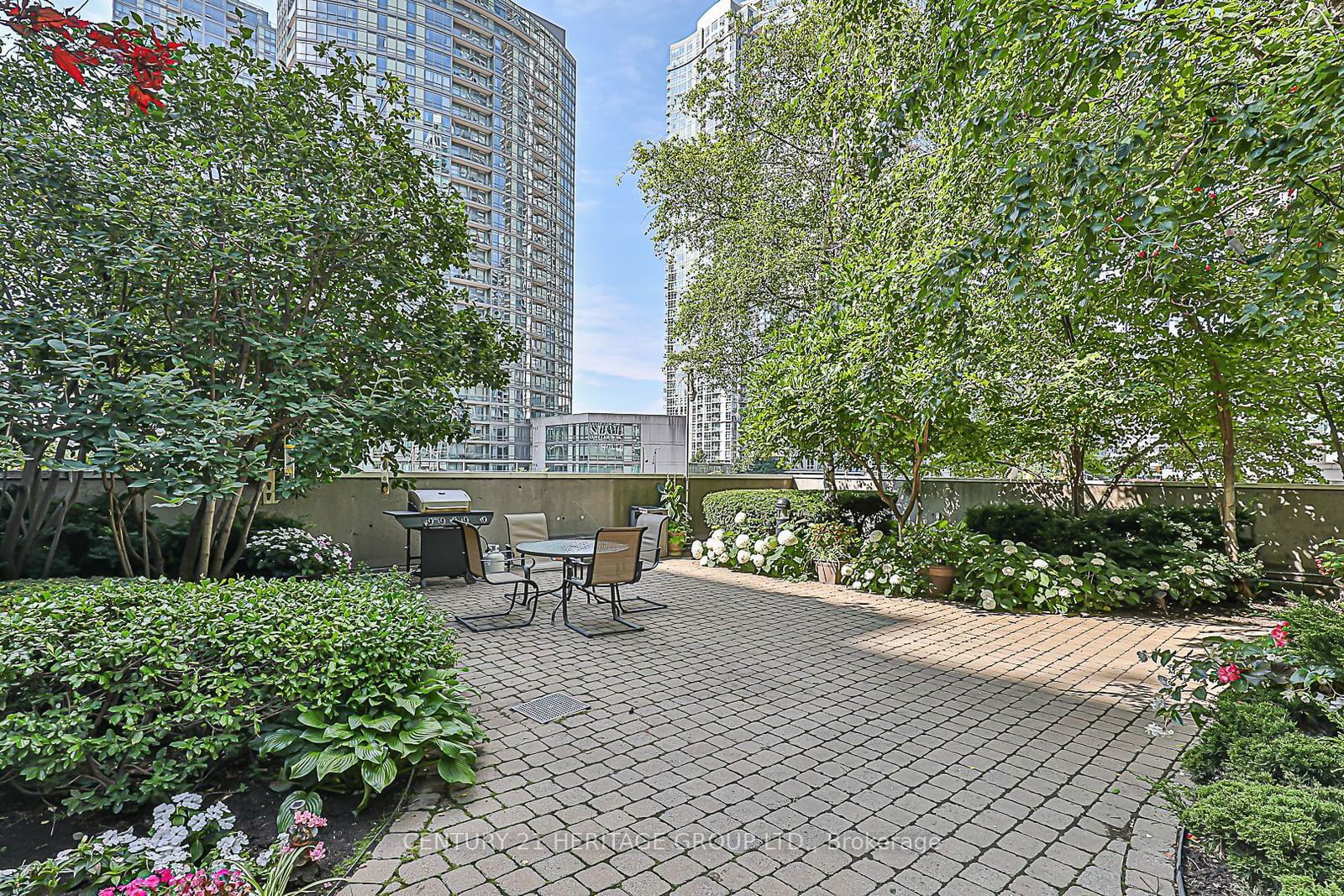 81 Navy Wharf Crt, unit 1215 for sale