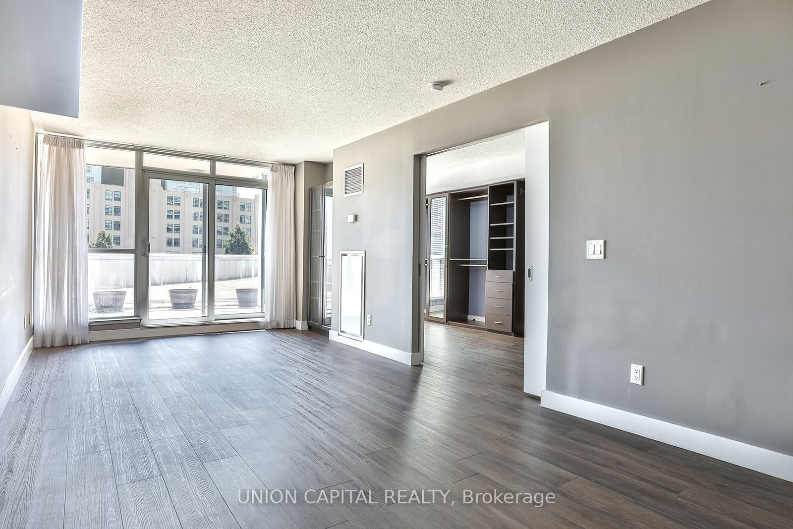 8 York St, unit 409 for rent - image #11