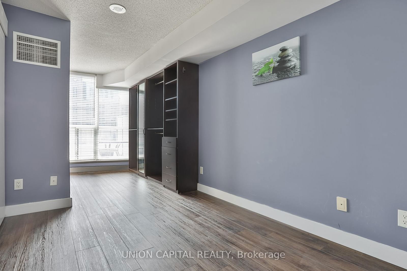 8 York St, unit 409 for rent - image #14