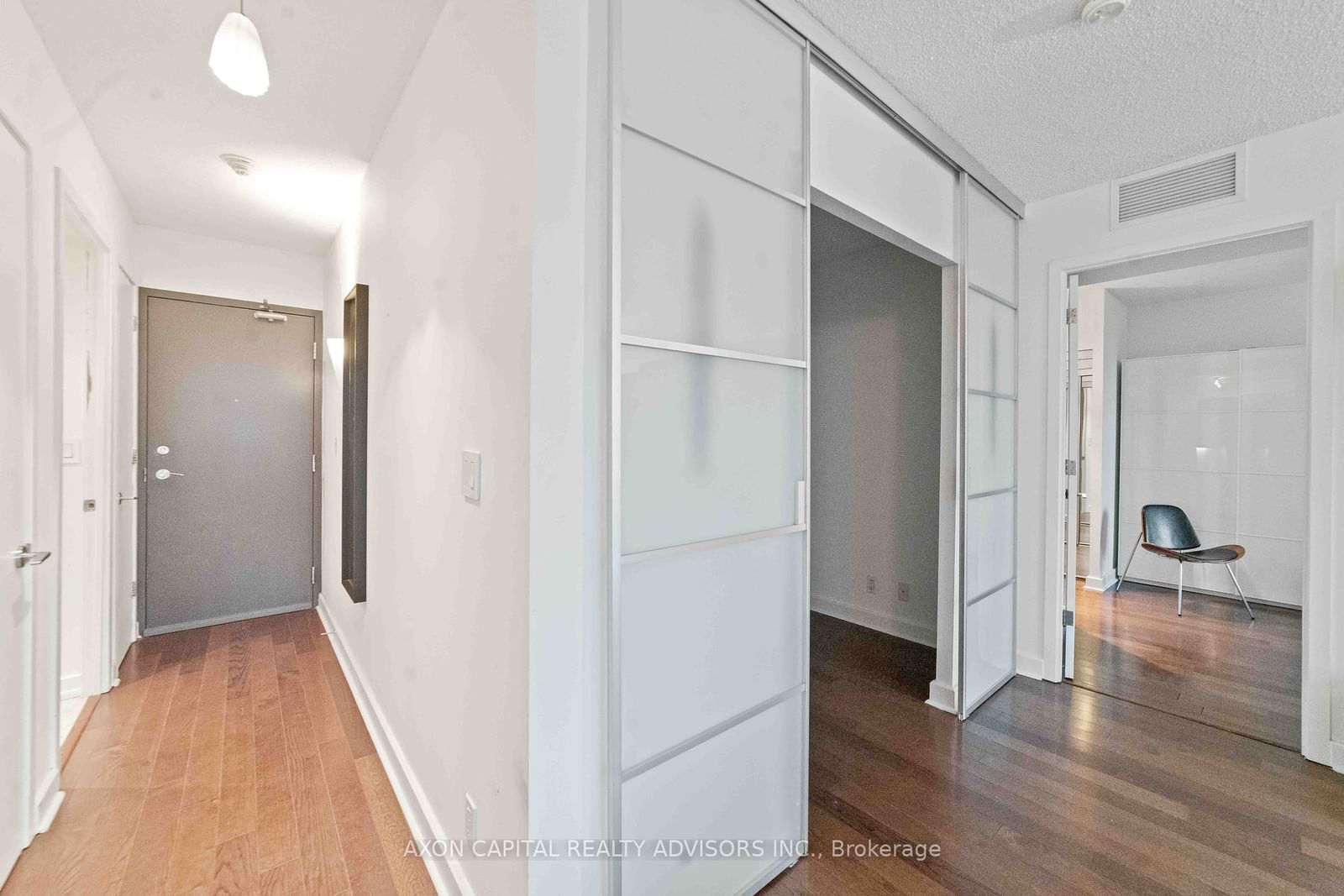 350 Wellington St W, unit 305 for rent - image #22