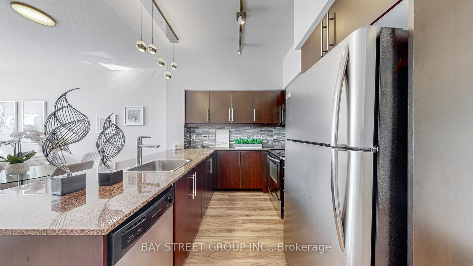 2885 Bayview Ave, unit 721 for sale